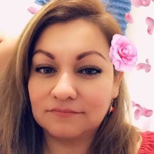 Meet your Posher, Ofelia